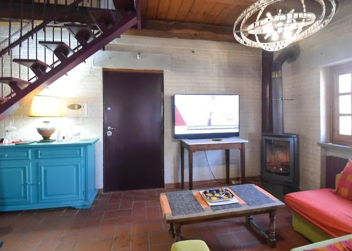 Gorgeous In With Swimming Pool Apartment Rom